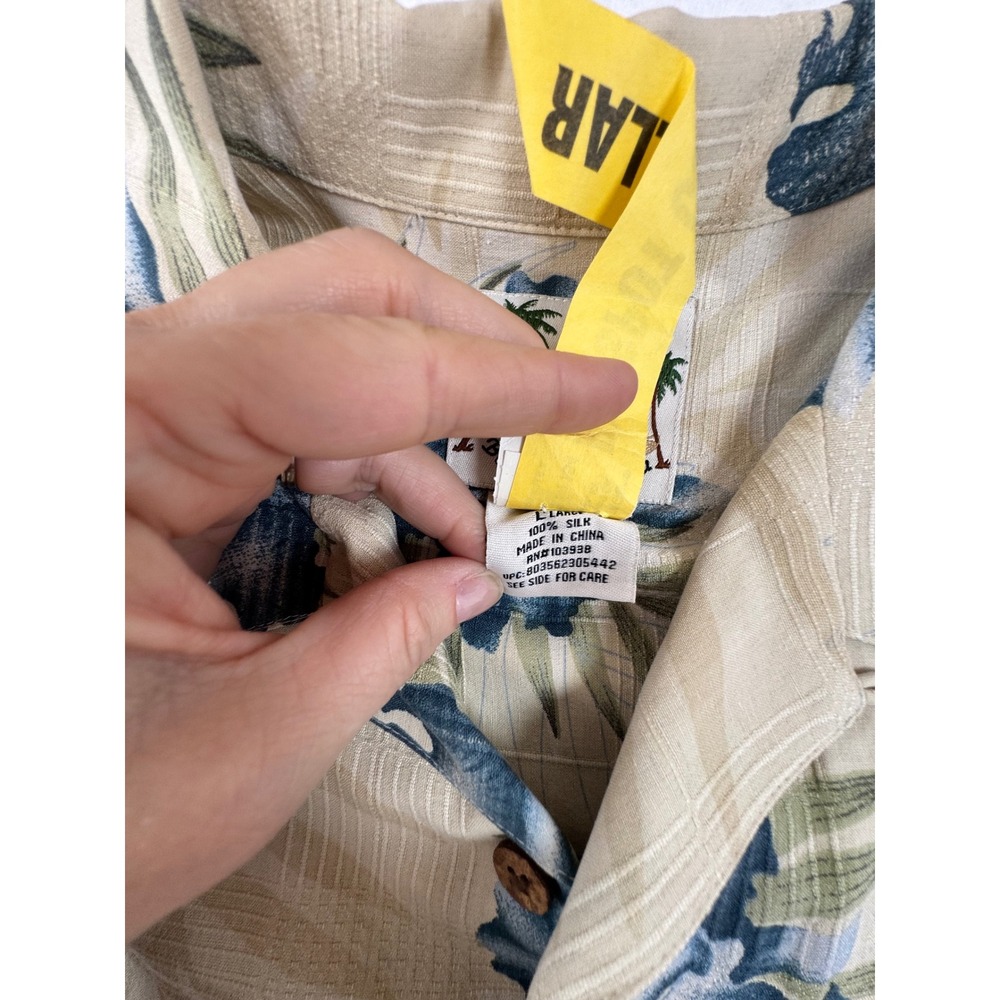 Banana Cabana Mens Large Silk Hawaiian Shirt Tan Blue Floral Short Sleeve Button - Picture 7 of 7